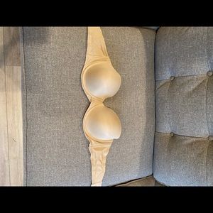 40C Maidenform strapless bra